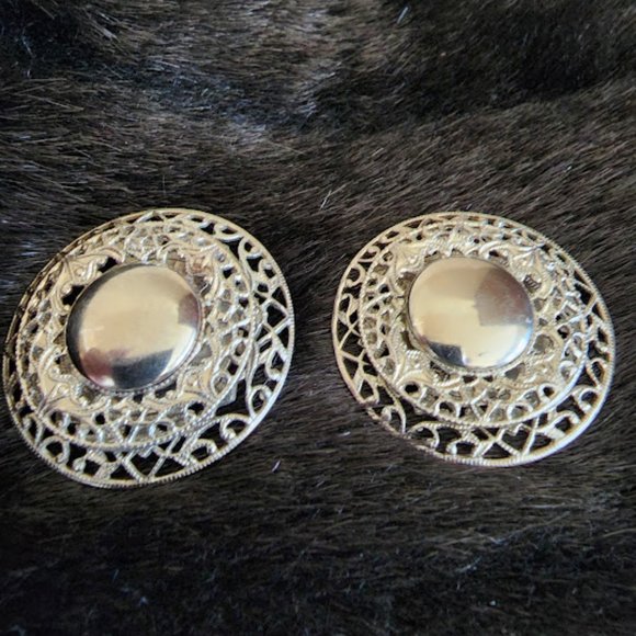 Vintage Silver Clip-On Earrings - Picture 2 of 4